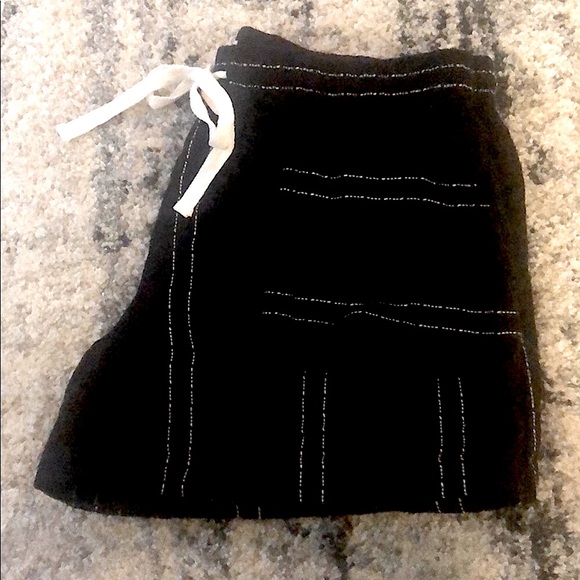 Lou & Grey drawstring shorts, 100% cotton, black & white striped pattern - Picture 3 of 7